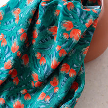 Load image into Gallery viewer, Viscose fabric drapes out from a vase