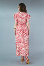 Load image into Gallery viewer, Back view of lady wearing a full length kaftan