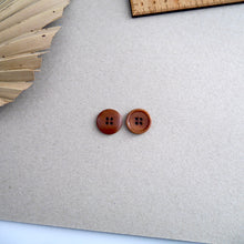 Load image into Gallery viewer, Front and back of smooth round Corozo button