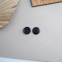 Load image into Gallery viewer, Front and back of smooth round Corozo buttons