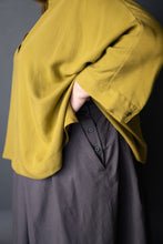 Load image into Gallery viewer, Close up detail of pocket and button detail