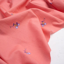 Load image into Gallery viewer, Fabric slightly scrunched up shows drape of Organic Cotton Poplin