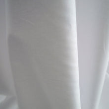 Load image into Gallery viewer, Close up of Organic Cotton Poplin's drape