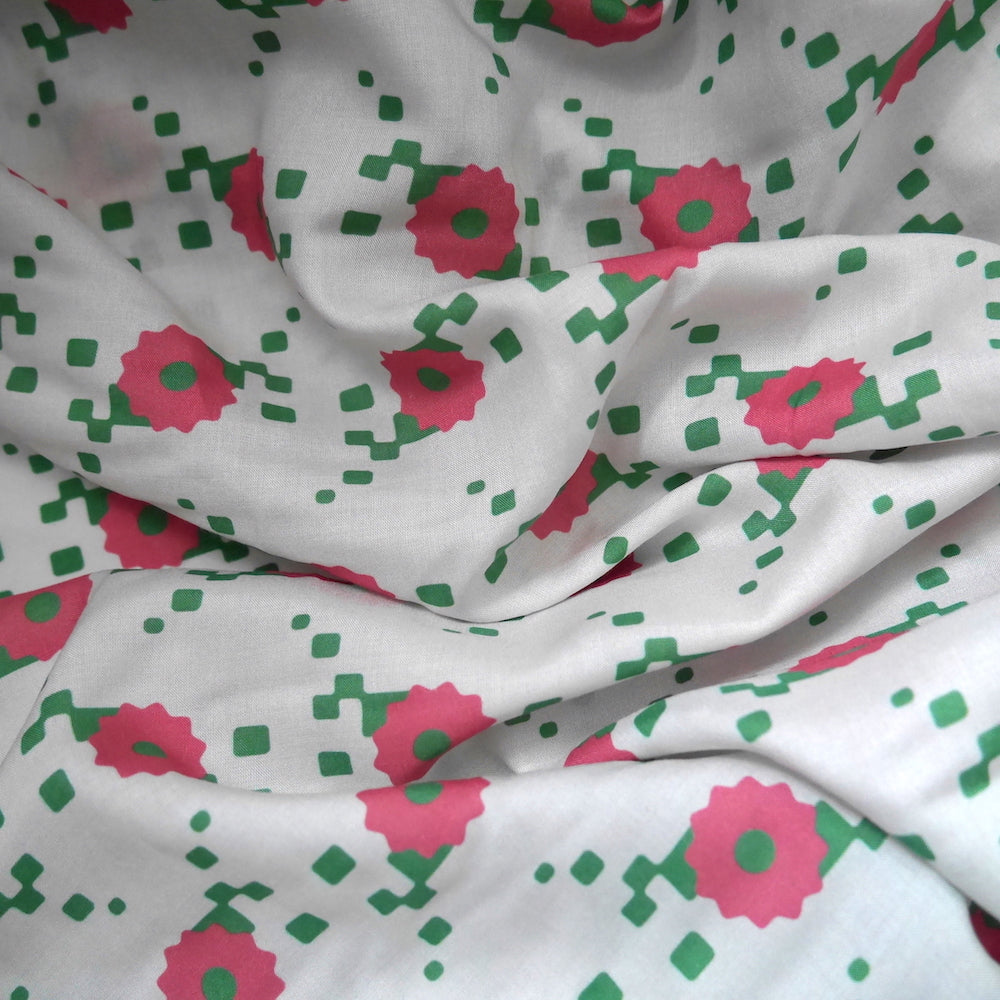 Digital Daisy - Orderly Fashion - Jessica Jones - Cloud 9 Fabrics - Modal Rayon Digital Daisy - Orderly Fashion - Jessica Jones - Cloud 9 Fabrics - Modal Rayon