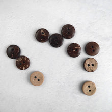 Load image into Gallery viewer, A display of 2-hole coconut buttons with the various natural pattern of two colours
