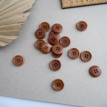 Load image into Gallery viewer, 4-hole 20mm Corozo buttons scattered

