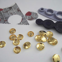 Load image into Gallery viewer, 19mm metal cover button blanks displayed next to cover tool and circular piece of fabric
